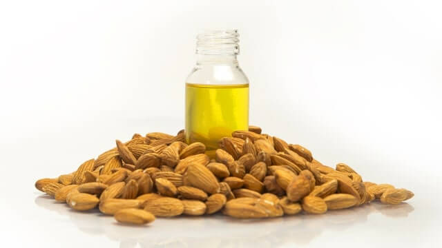 Banyak Sekali Manfaat Minyak Almond Selain Mencerahkan Kulit